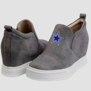 Officially Licensed Dallas Cowboys Cuce Women's Shoes Size 9W — Retired Design